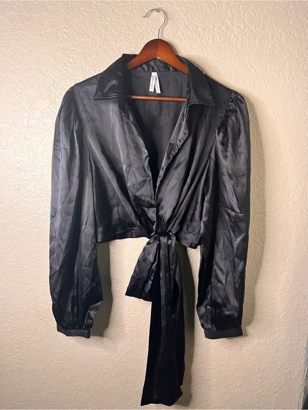 Live4Truth Satin Tie-Front Crop Top Black L